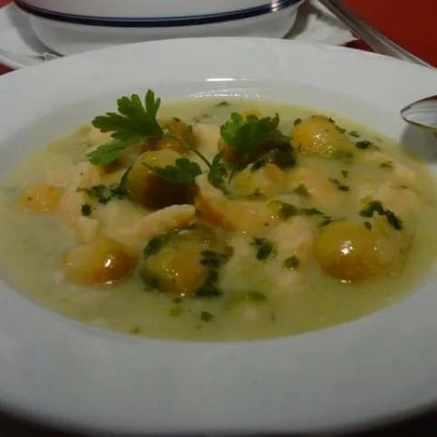 Kelbimbóleves galuskával recept