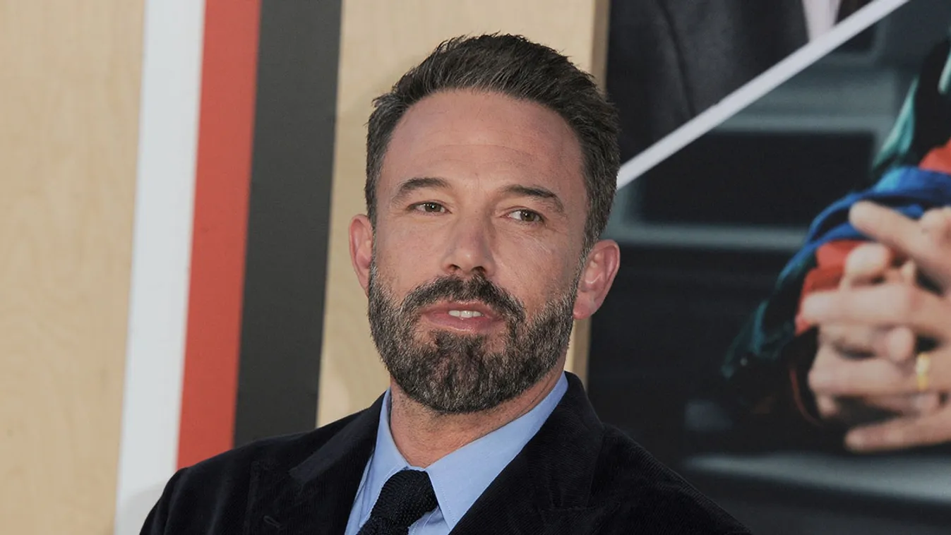 Gigantikus fánkmedállal menőzik Ben Affleck a Super Bowl reklámban - és ez még csak nem is legviccesebb rész!