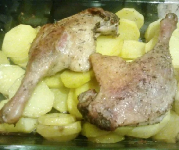 Ropogós kacscomb velesült burgonyával recept