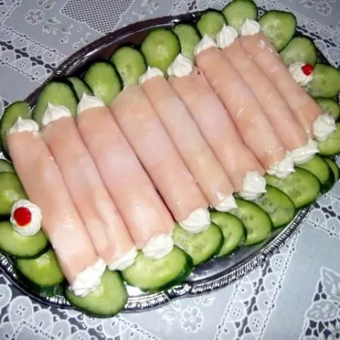 Sajtkrémes sonkatekercs recept