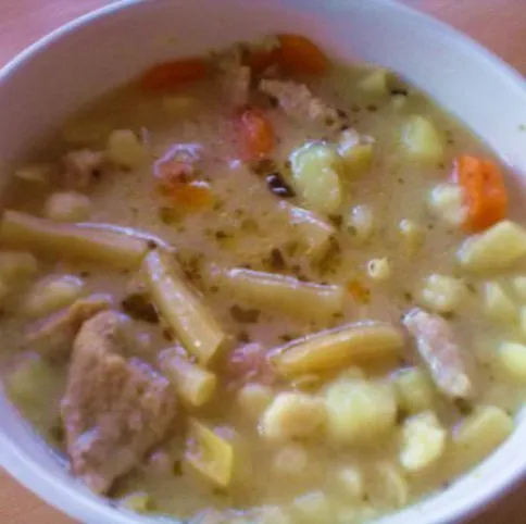 Zöldbableves gazdagon recept