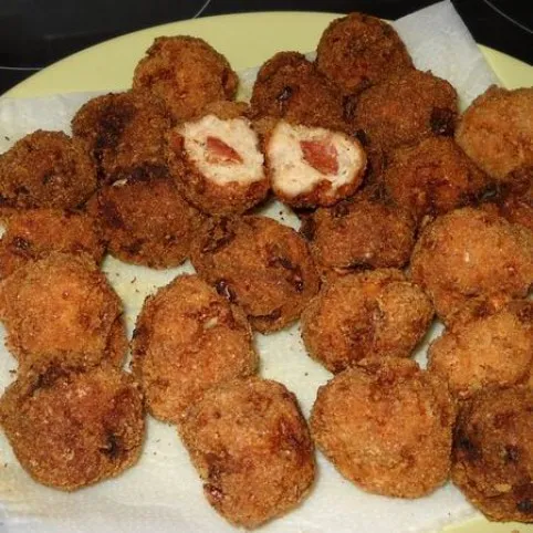 Kolbásszal töltött mini fasírt recept