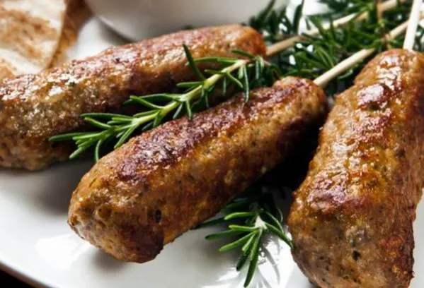 Kefta, kofta, köfte - a darált húsos nyárs