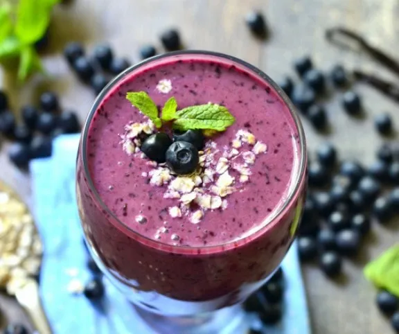Áfonyás-zabpelyhes smoothie recept