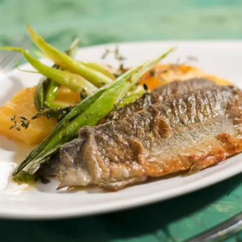 Pisztráng sült ananásszal recept