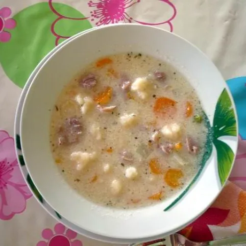 Tárkonyos-tejszínes zúzaleves burgonyagaluskával recept