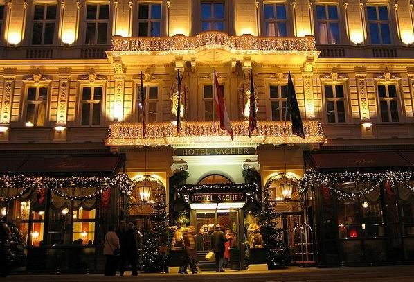 Az elegáns Hotel Sacher ma is Bécs egyik legexkluzívabb szállodája