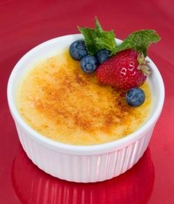 Creme brulée, krémes vanília ropogós cukorkéreg alatt