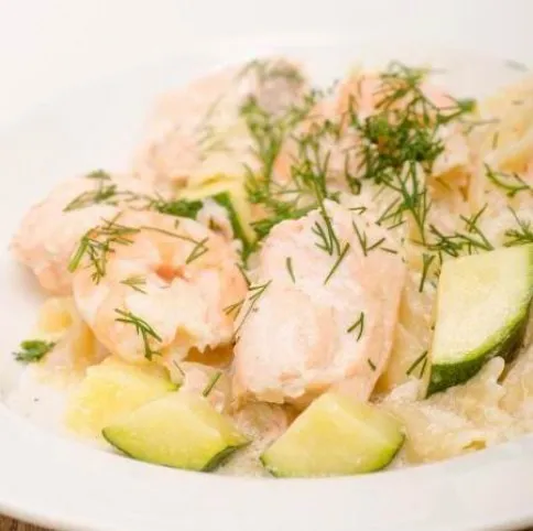 Farfalle a tenger gyümölcseivel recept
