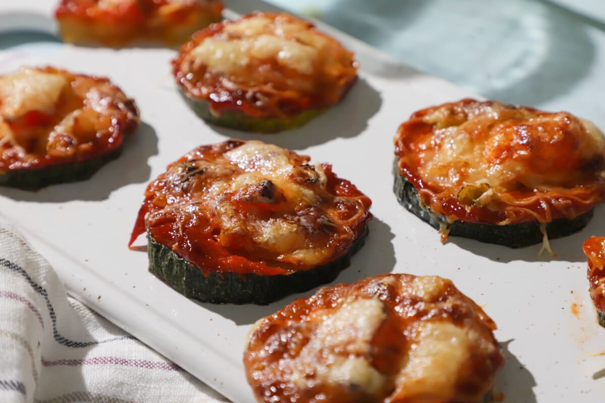 Mini cukkini pizza recept