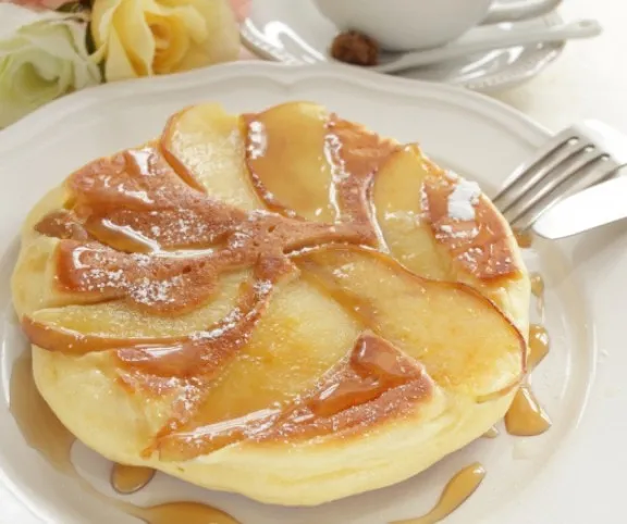 Almás amerikai palacsinta karamellszósszal recept