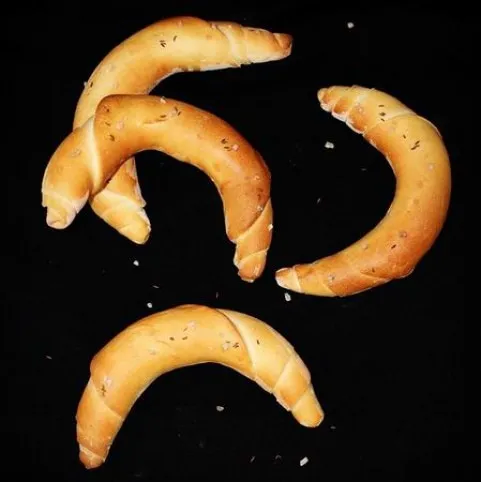 Békebeli sós kifli recept