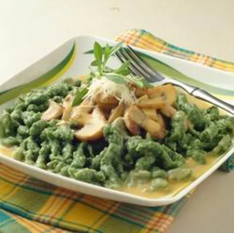 Spenótos-gombás nokedli recept