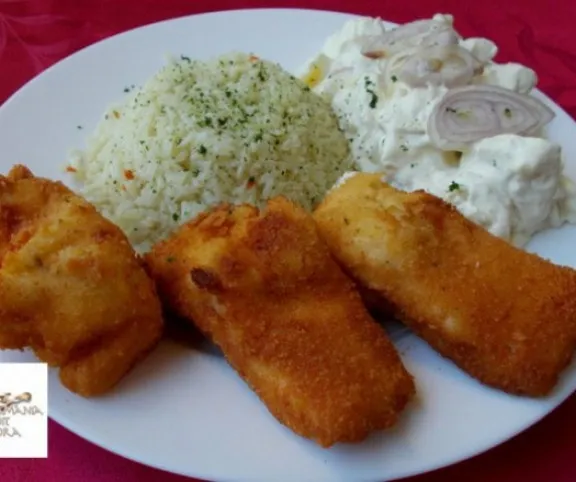 Rántott süllő rizzsel, majonézes krumplisalátával recept