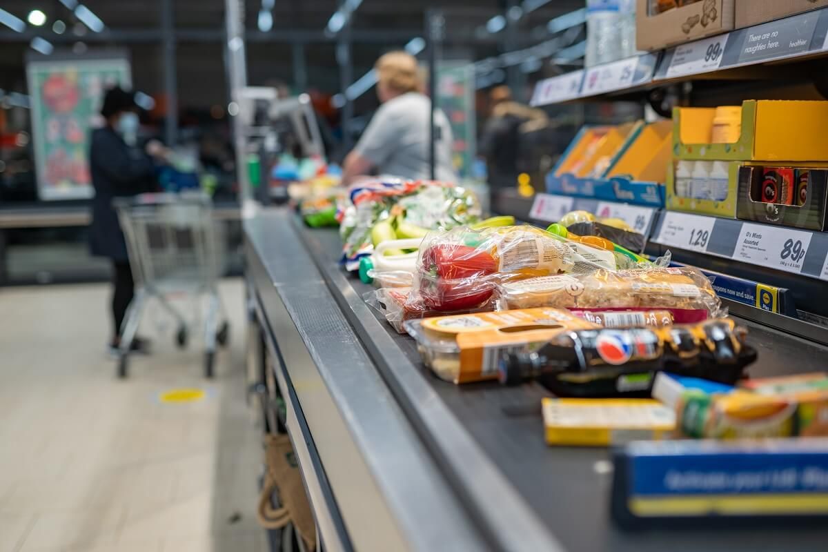 A Lidl béren kívüli juttatást is biztosít alkalmazottainak /Fotó: Shutterstock