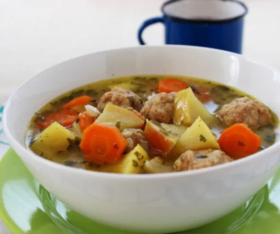 Almás-tormás húsgombócleves recept