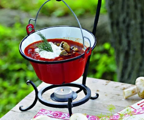 Bakonyi betyárleves bográcsban recept