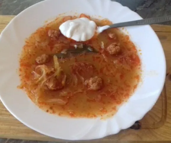 Kolbászos korhelyleves recept