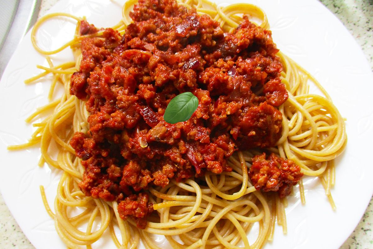 Vegán bolognai spagetti