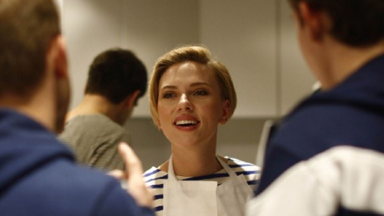 Scarlett Johansson pattogatott kukorica üzlete yummy pop