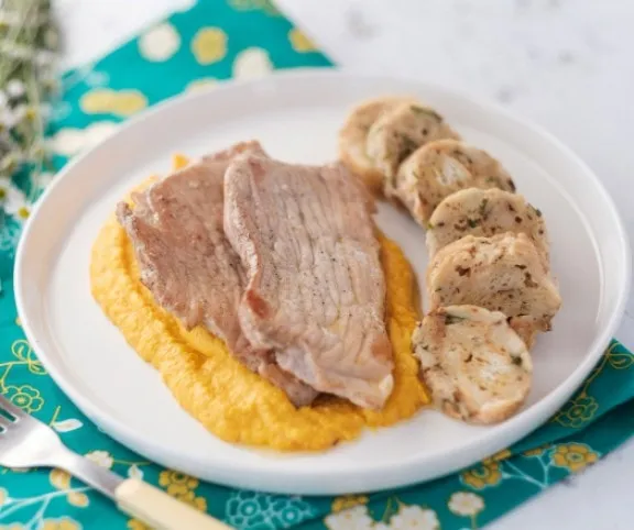 Vadas zsemlegombóccal  recept