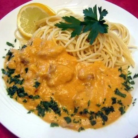 Csirke vadas mártásban spagettivel recept