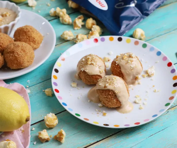 Túrógombóc karamellás popcornnal recept