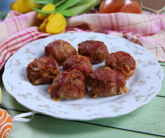 Baconbe tekert fasírtgolyók recept