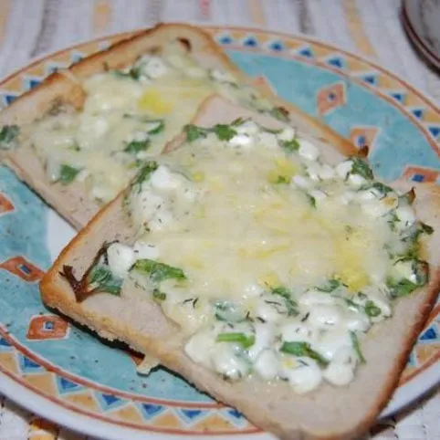 Citromos-petrezselymes-túrós melegszendvics recept