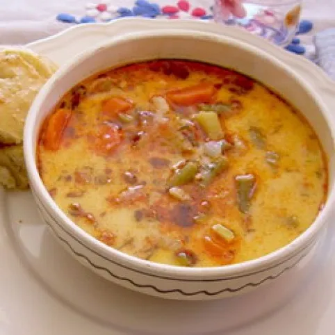 Kolbászos zöldségegytál  recept