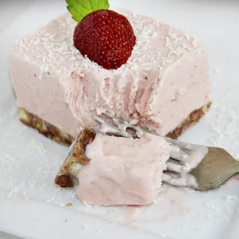 Epres-mascarponés jégkrémszelet recept
