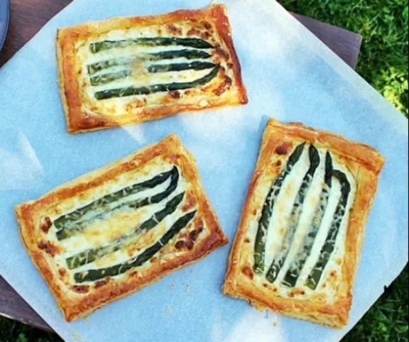 Spárgás-túrós levél recept