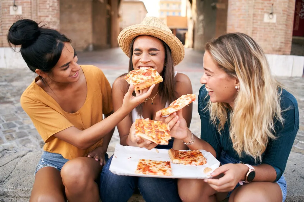 Már a húszas éveinkben meg kell válogatni, hogy mit eszünk / Fotó: Shutterstock