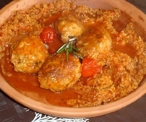 Húsgombócok cserépedényben recept