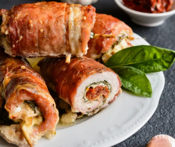 Baconbe tekert göngyölt sertéskaraj  recept