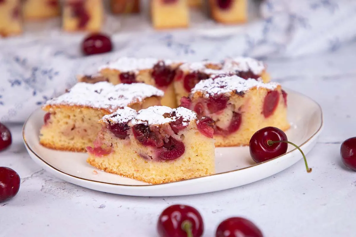 Cseresznyés kevert süti receptje 