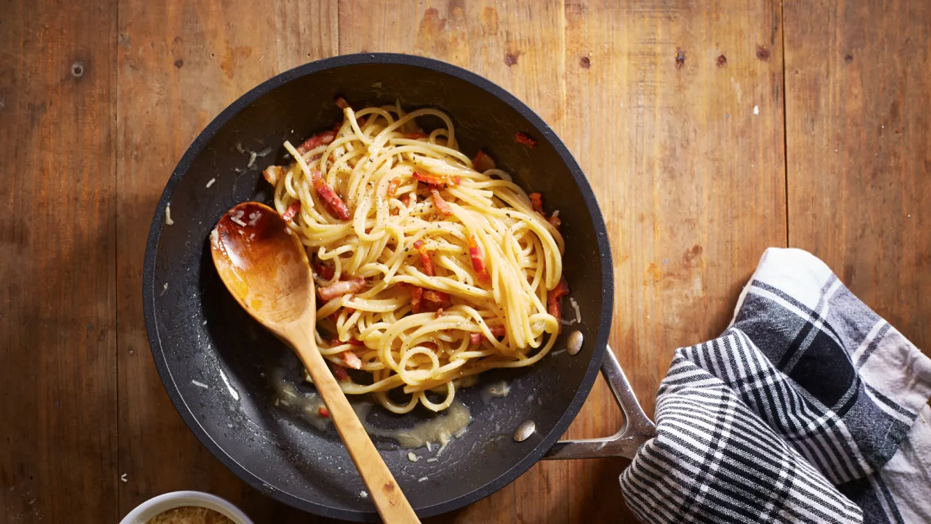 Gianni megmutatta, hogyan készül az eredeti spagetti carbonara - videó!