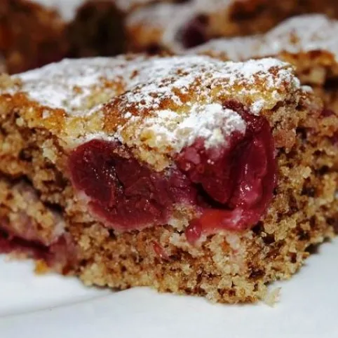 Isteni meggyes lepény recept