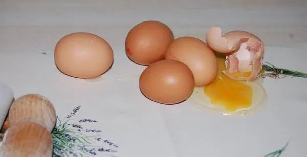 Kísérlet: vajon olyanok-e a tojások, mint a kövek?