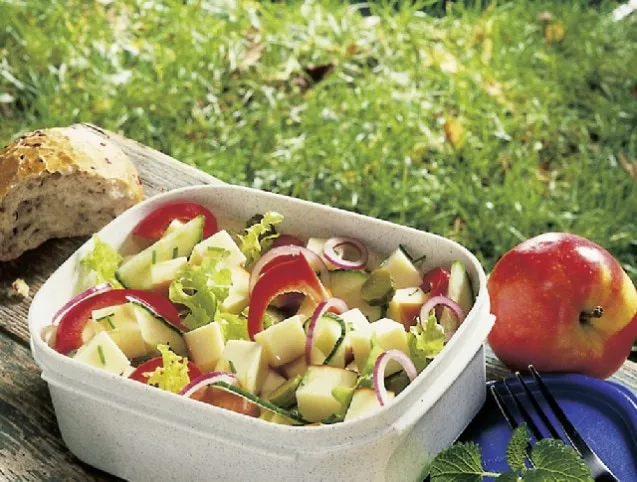  Pikáns sajtsaláta recept