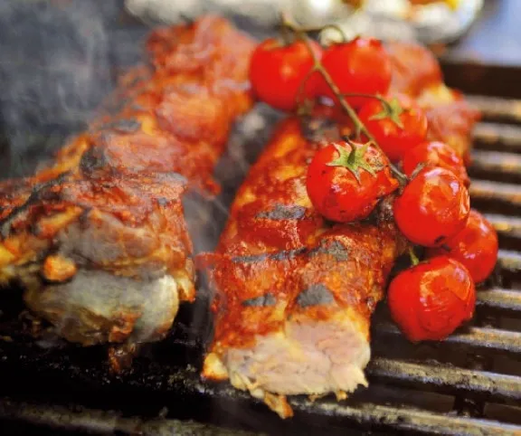 Fűszeres sertésoldalas fóliában sült krumplival recept