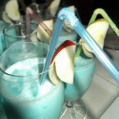 Swimming pool koktél recept