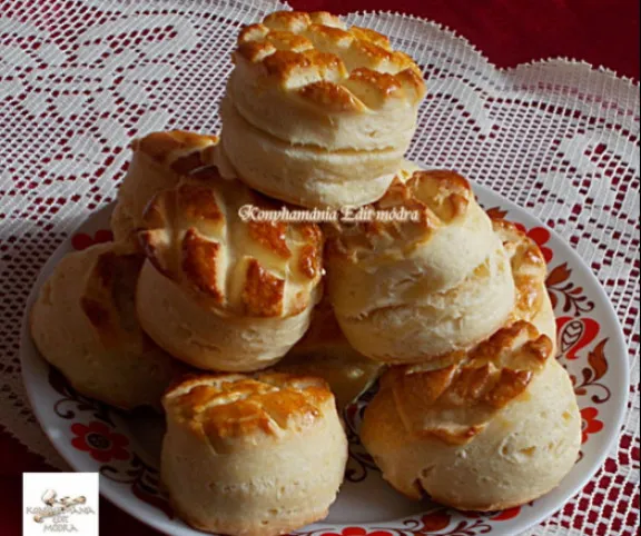 Omlós vajas pogácsa recept