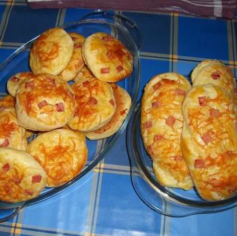 Sajtos-sonkás pogácsa recept