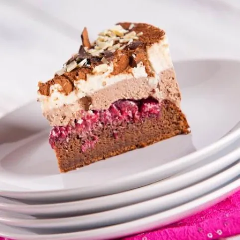 Duplacsokis mousse torta málnával recept