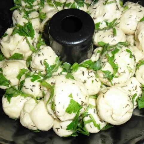 Zöldfűszeres buborék-kenyér recept