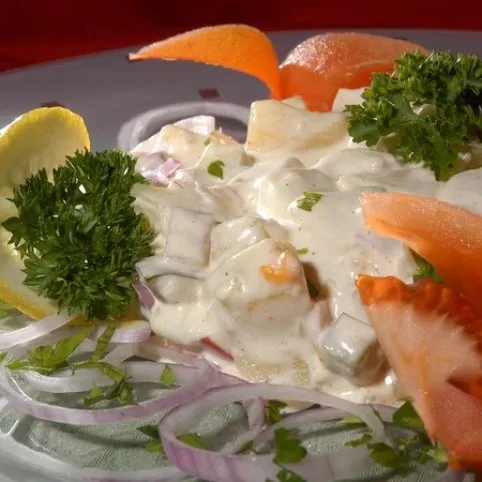 Majonézes krumplisaláta gazdagon recept