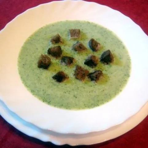 Zelleres brokkolikrémleves recept