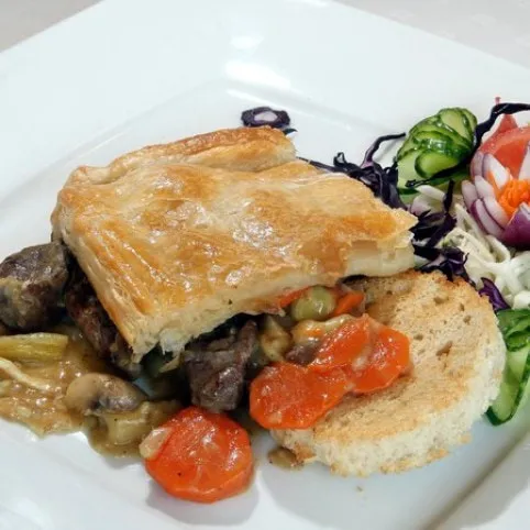 Leveles tésztával takart ragu recept