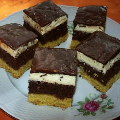 Tejszínes-csokis-diós kocka recept